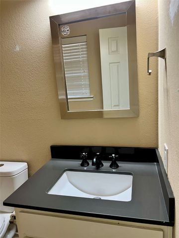 816 Vernon Court, Sanger, TX 76266