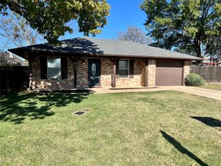 816 Vernon Court, Sanger, TX 76266