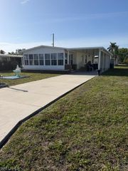 210 Pine Key LN 210, Naples, FL 34114
