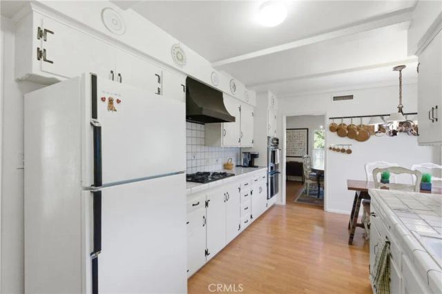 5430 Corbin Avenue, Tarzana, CA 91356