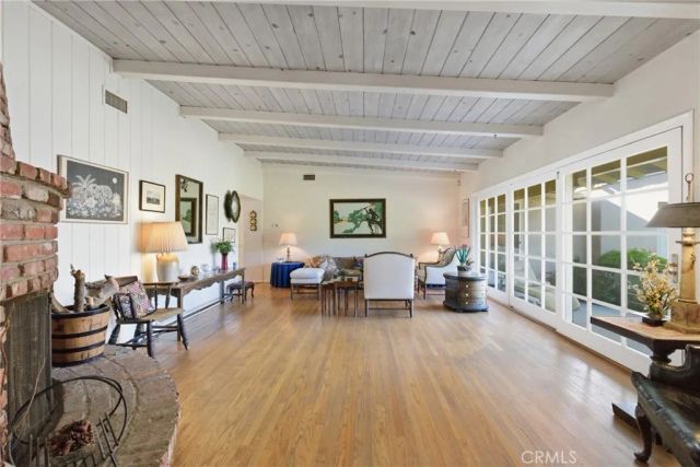 5430 Corbin Avenue, Tarzana, CA 91356