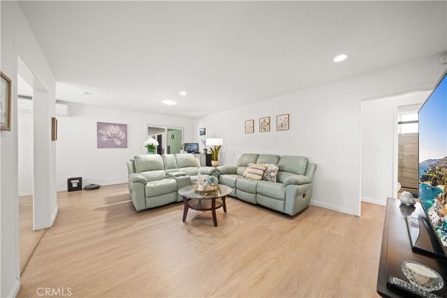 2297 Cogswell Rd, El Monte, CA 91732
