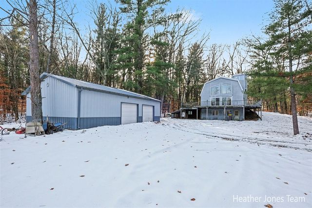 10136 Connelley Avenue, Greenville, MI 48838