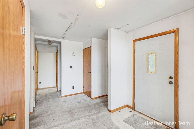 10136 Connelley Avenue, Greenville, MI 48838