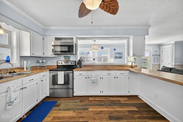 216 Oyster Lane, N Topsail Beach, NC 28460