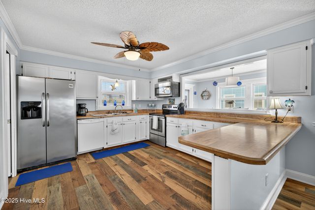 216 Oyster Lane, N Topsail Beach, NC 28460