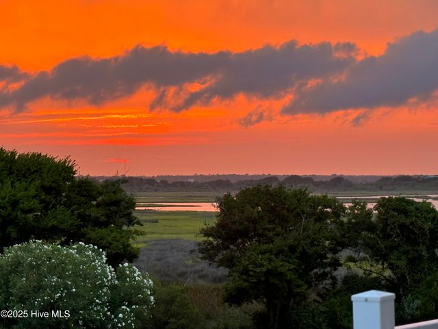 216 Oyster Lane, N Topsail Beach, NC 28460