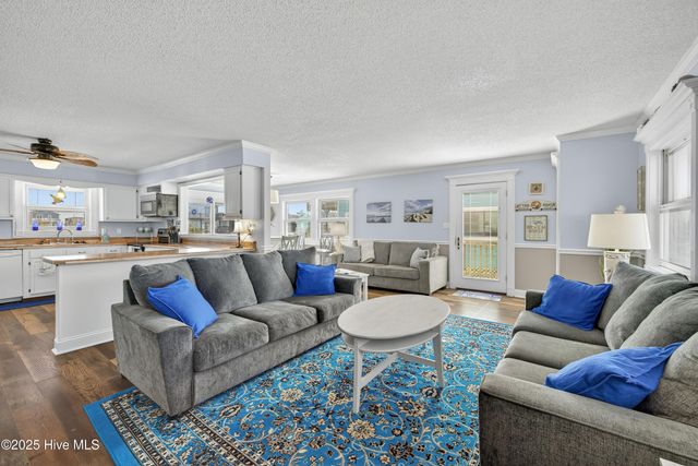 216 Oyster Lane, N Topsail Beach, NC 28460