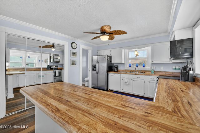 216 Oyster Lane, N Topsail Beach, NC 28460