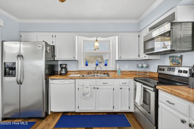 216 Oyster Lane, N Topsail Beach, NC 28460