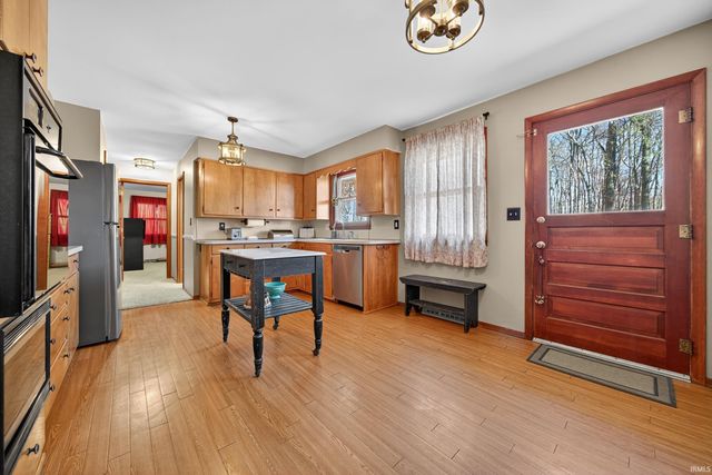 1004 Timbercrest Drive, Logansport, IN 46947