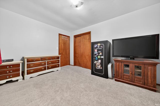 1004 Timbercrest Drive, Logansport, IN 46947