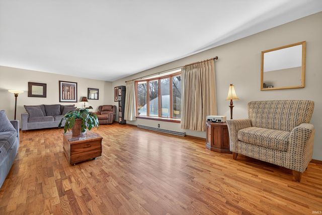 1004 Timbercrest Drive, Logansport, IN 46947