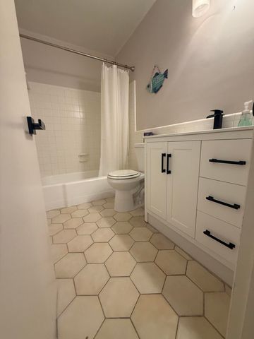 3208 SE 11TH Street 202, Pompano Beach, FL 33062