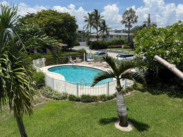 3208 SE 11TH Street 202, Pompano Beach, FL 33062