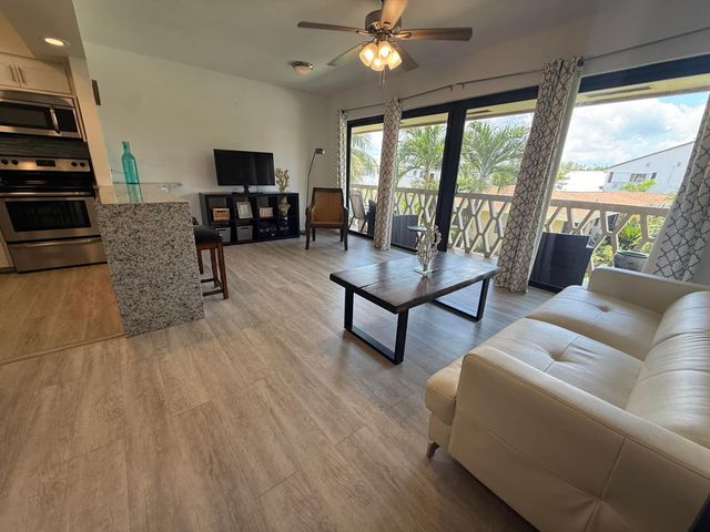 3208 SE 11TH Street 202, Pompano Beach, FL 33062