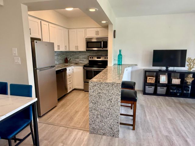 3208 SE 11TH Street 202, Pompano Beach, FL 33062