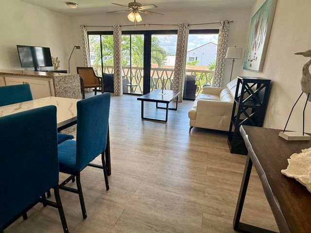 3208 SE 11TH Street 202, Pompano Beach, FL 33062