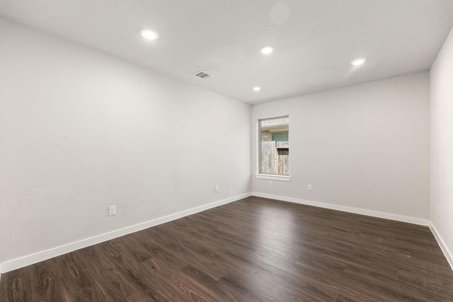 2303 Gentle Breeze Lane, Baytown, TX 77523