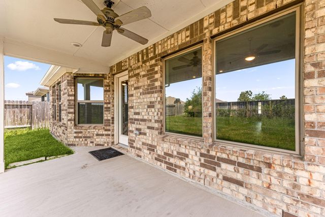 2303 Gentle Breeze Lane, Baytown, TX 77523