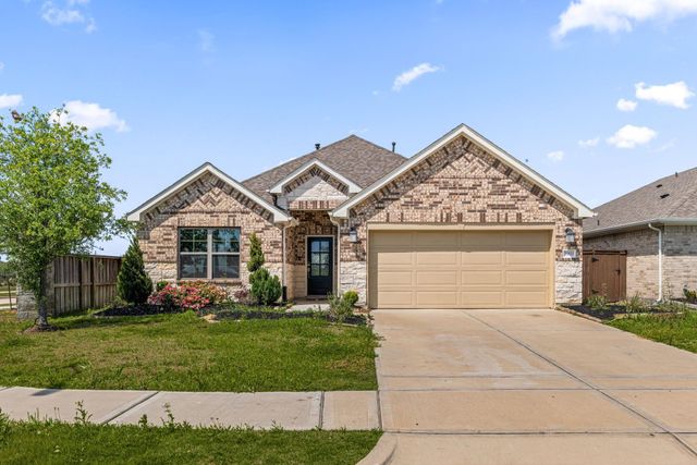 2303 Gentle Breeze Lane, Baytown, TX 77523