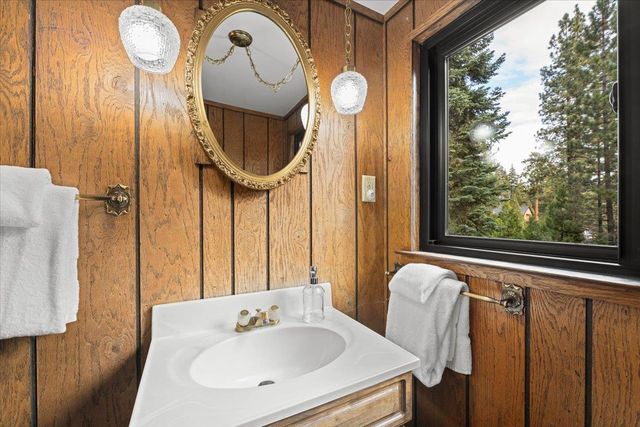 298 Estates Drive, Tahoe Vista, CA 96148