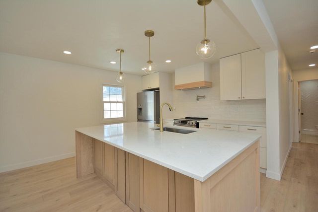 2106 Murphy Woods ROAD, Beloit, WI 53511