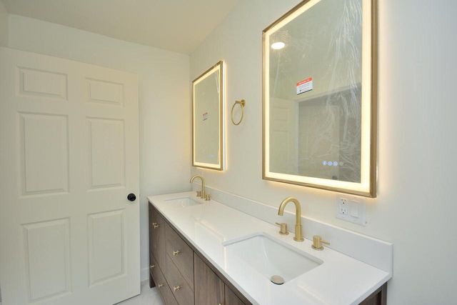 2106 Murphy Woods ROAD, Beloit, WI 53511