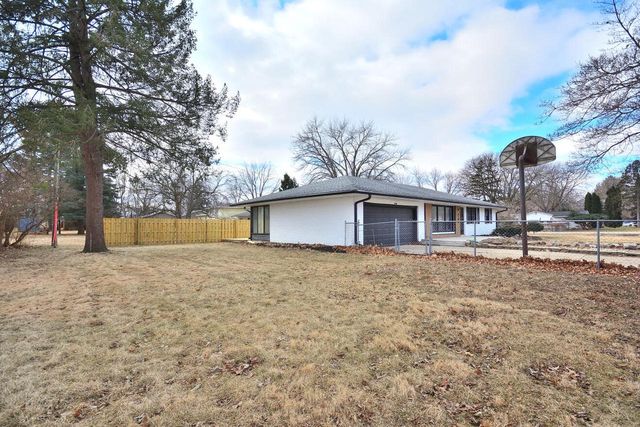 2106 Murphy Woods ROAD, Beloit, WI 53511