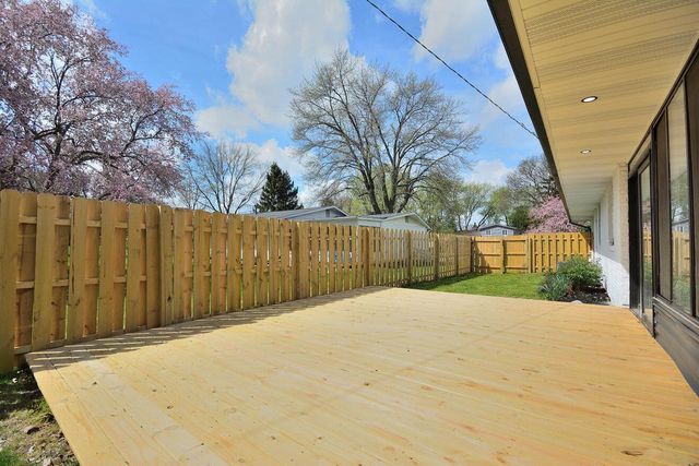 2106 Murphy Woods ROAD, Beloit, WI 53511