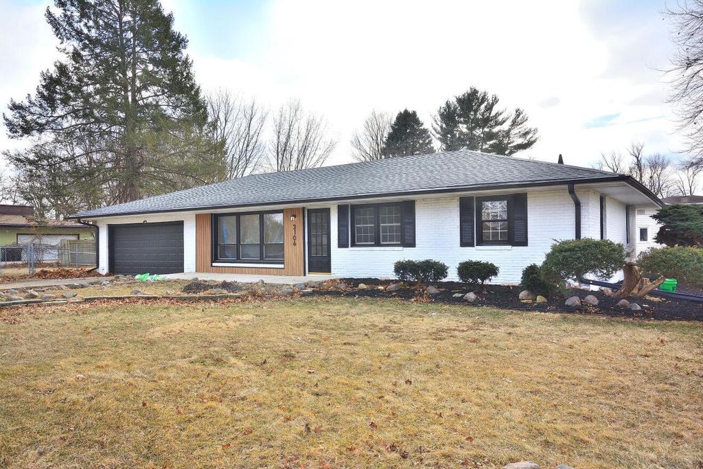 2106 Murphy Woods ROAD, Beloit, WI 53511