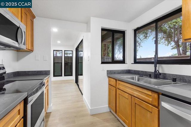 2405 Sunny Ln 3, Antioch, CA 94509