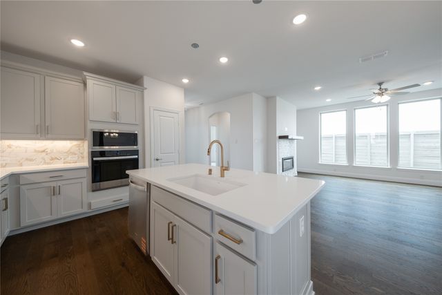 8805 Acorn Avenue, Justin, TX 76247