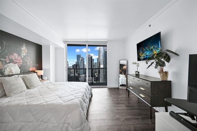 55 SE 6th St 3404, Miami, FL 33131