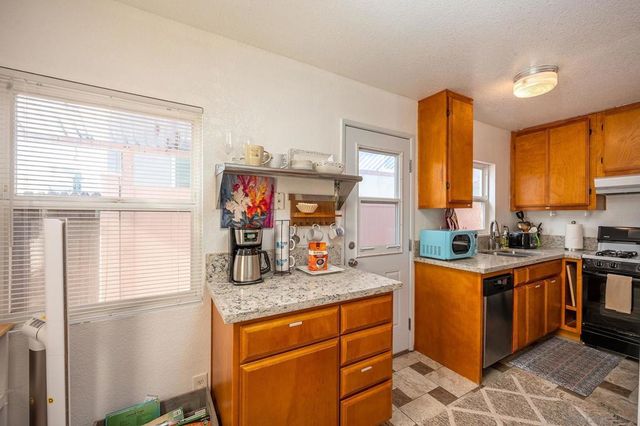 830 Pismo, San Diego, CA 92109