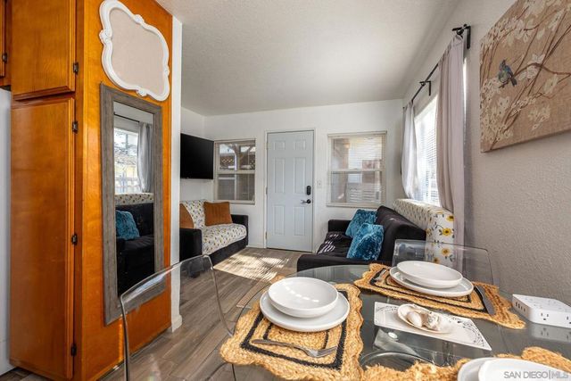 830 Pismo, San Diego, CA 92109