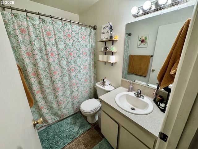 202 Se 157TH Ave, Vancouver, WA 98684