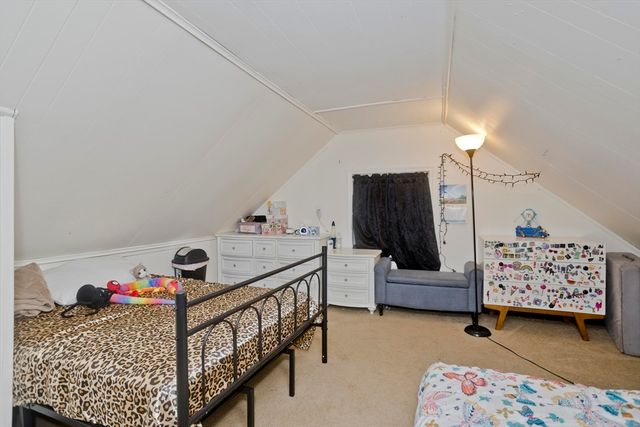 39 Seymour Ave, Springfield, MA 01109