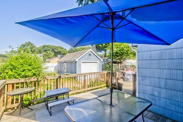 39 Seymour Ave, Springfield, MA 01109