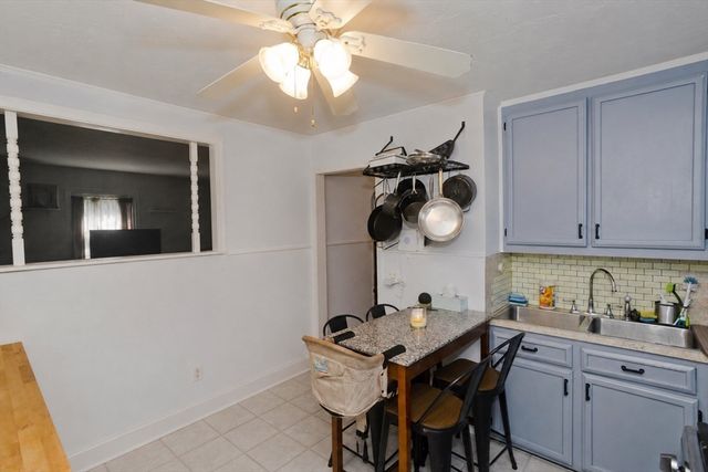 39 Seymour Ave, Springfield, MA 01109