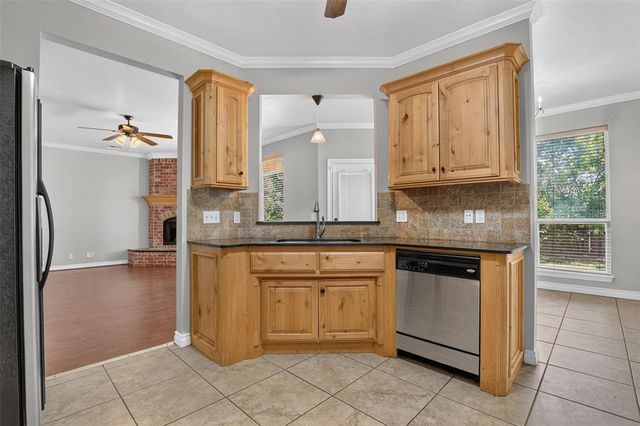 346 Pacific Crest Trail, Edmond, OK 73003