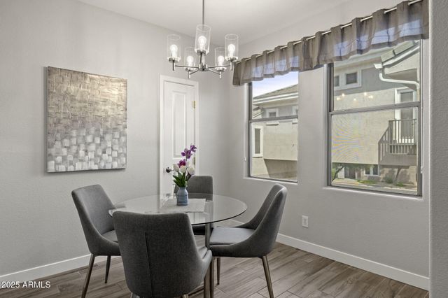 15221 N CLUBGATE Drive 2028, Scottsdale, AZ 85254