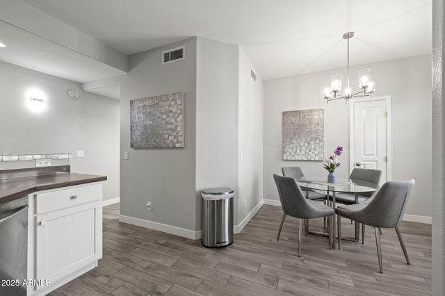 15221 N CLUBGATE Drive 2028, Scottsdale, AZ 85254