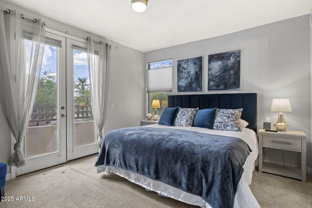 15221 N CLUBGATE Drive 2028, Scottsdale, AZ 85254