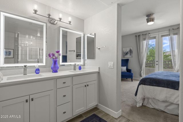 15221 N CLUBGATE Drive 2028, Scottsdale, AZ 85254