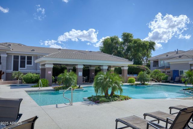 15221 N CLUBGATE Drive 2028, Scottsdale, AZ 85254