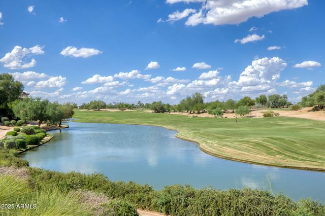 15221 N CLUBGATE Drive 2028, Scottsdale, AZ 85254