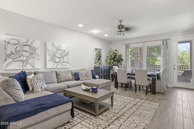 15221 N CLUBGATE Drive 2028, Scottsdale, AZ 85254