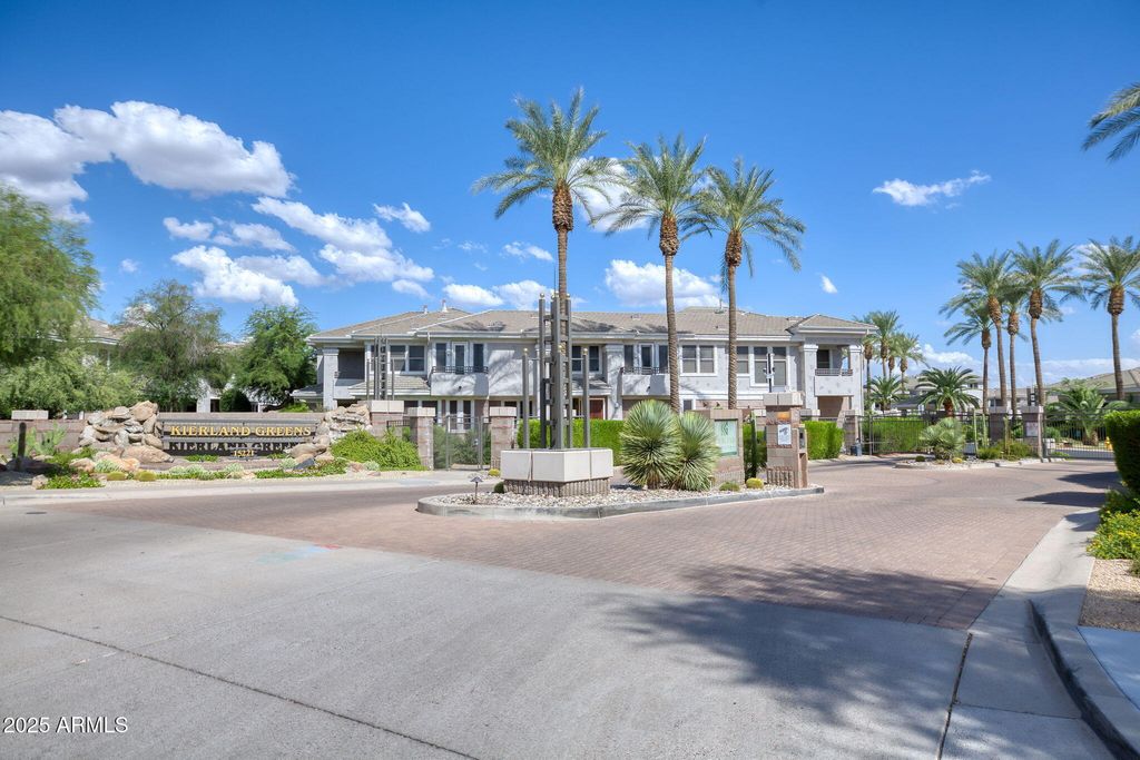 15221 N CLUBGATE Drive 2028, Scottsdale, AZ 85254 — photo 2