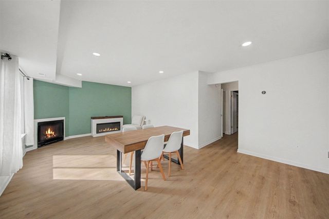 300 Briarcrest Drive 140, Ann Arbor, MI 48104